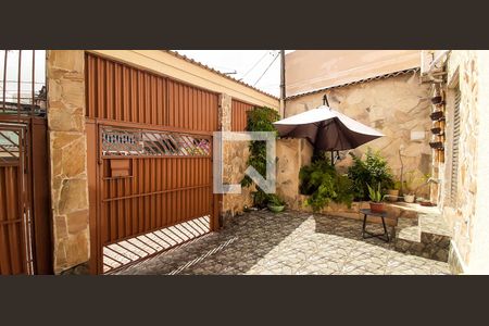 Casa à venda com 250m², 5 quartos e 4 vagas Casa à venda com 250m², 5 quartos e 4 vagasGaragem