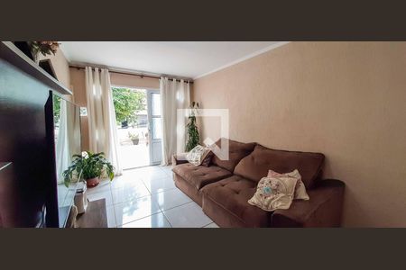 Casa à venda com 250m², 5 quartos e 4 vagas Casa à venda com 250m², 5 quartos e 4 vagasSala - Casa 2