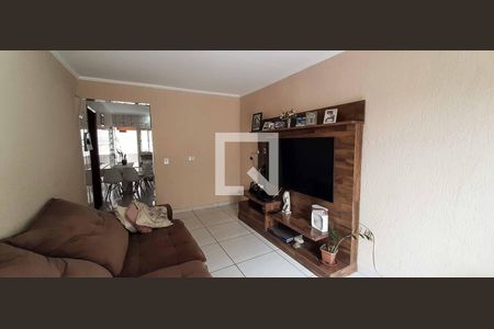 Casa à venda com 250m², 5 quartos e 4 vagas Casa à venda com 250m², 5 quartos e 4 vagasSala - Casa 2