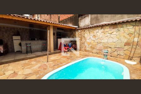 Casa à venda com 250m², 5 quartos e 4 vagas Casa à venda com 250m², 5 quartos e 4 vagasCasa 1 - Piscina