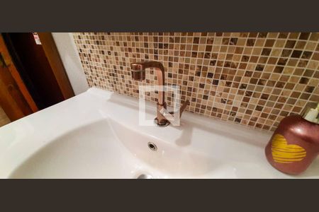 Casa à venda com 250m², 5 quartos e 4 vagas Casa à venda com 250m², 5 quartos e 4 vagasBanheiro - Casa 1