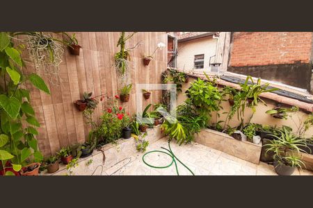 Casa à venda com 250m², 5 quartos e 4 vagas Casa à venda com 250m², 5 quartos e 4 vagasJardim de Inverno do Quarto 2 - Casa 2