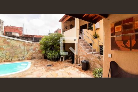 Casa à venda com 250m², 5 quartos e 4 vagas Casa à venda com 250m², 5 quartos e 4 vagasEspaço Gourmet