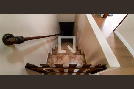 Casa à venda com 250m², 5 quartos e 4 vagas Casa à venda com 250m², 5 quartos e 4 vagasHall dos Quartos - Casa 2