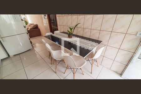 Casa à venda com 250m², 5 quartos e 4 vagas Casa à venda com 250m², 5 quartos e 4 vagasCozinha - Casa 2