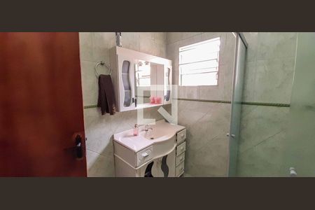 Casa à venda com 250m², 5 quartos e 4 vagas Casa à venda com 250m², 5 quartos e 4 vagasBanheiro - Casa 2