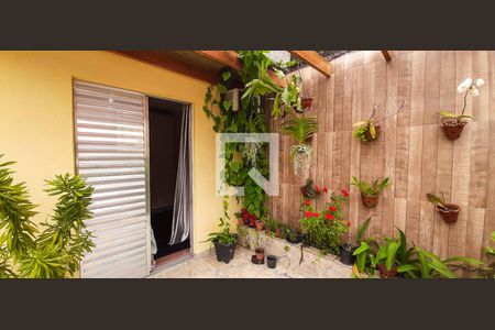 Casa à venda com 250m², 5 quartos e 4 vagas Casa à venda com 250m², 5 quartos e 4 vagasJardim de Inverno do Quarto 2 - Casa 2