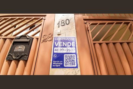 Casa à venda com 250m², 5 quartos e 4 vagas Casa à venda com 250m², 5 quartos e 4 vagasPlaca QA Instalada