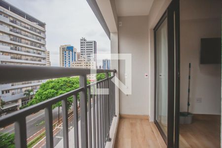 Varanda de kitnet/studio para alugar com 1 quarto, 26m² em Mirandópolis, São Paulo