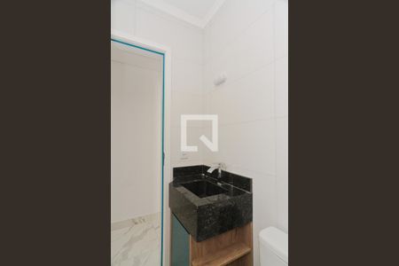 Banheiro de apartamento à venda com 1 quarto, 30m² em Parque Peruche, São Paulo