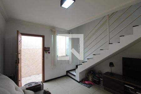 Sala de casa à venda com 2 quartos, 70m² em Santa Amelia, Belo Horizonte