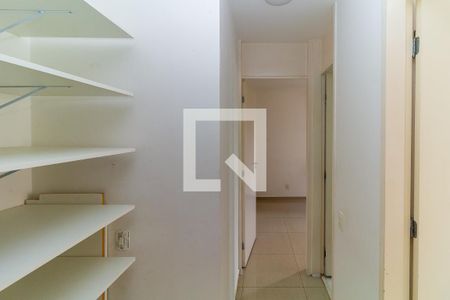 Corredor de apartamento para alugar com 2 quartos, 50m² em Vila Ema, São Paulo