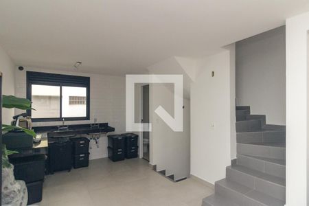 Sala de casa de condomínio à venda com 2 quartos, 165m² em Santa Cecilia, São Paulo