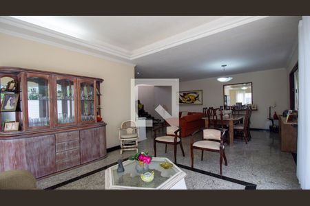 Sala de casa à venda com 4 quartos, 360m² em Vargem Grande, Rio de Janeiro