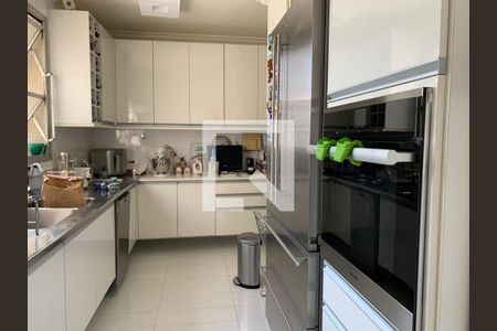 Apartamento à venda com 3 quartos, 200m² em Itaim Bibi, São Paulo