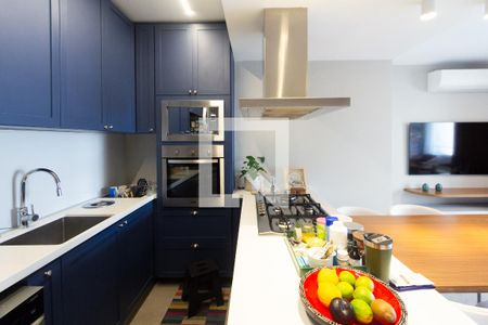 Sala/Cozinha de apartamento à venda com 2 quartos, 73m² em Vila Olímpia, São Paulo