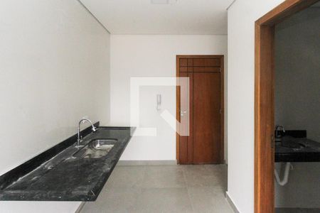 Cozinha de apartamento para alugar com 1 quarto, 32m² em Vila Paulo Silas, São Paulo