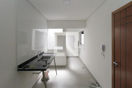 Cozinha de apartamento para alugar com 1 quarto, 32m² em Vila Paulo Silas, São Paulo