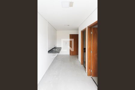 Sala/Cozinha de apartamento para alugar com 1 quarto, 32m² em Vila Paulo Silas, São Paulo