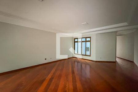 Sala de casa para alugar com 4 quartos, 140m² em Jardim do Mar, São Bernardo do Campo