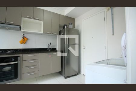 Sala e Cozinha de apartamento para alugar com 1 quarto, 29m² em Cidade Satelite Santa Barbara, São Paulo