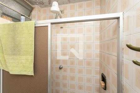 Banheiro de apartamento à venda com 3 quartos, 63m² em Santa Maria Goretti, Porto Alegre