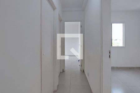 Corredor - Quartos de apartamento para alugar com 3 quartos, 59m² em Jardim do Lago Continuacao, Campinas