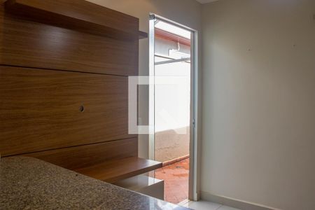 Sala de casa de condomínio para alugar com 2 quartos, 150m² em Jardim Interlagos, Ribeirão Preto