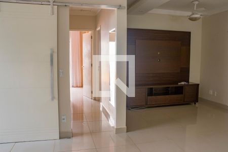 Sala de casa de condomínio para alugar com 2 quartos, 150m² em Jardim Interlagos, Ribeirão Preto