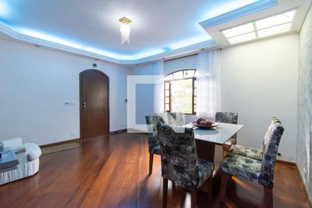 Sala de casa para alugar com 2 quartos, 200m² em Jardim Vila Galvao, Guarulhos