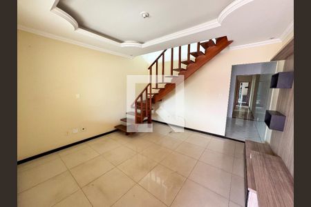 Casa à venda com 3 quartos, 191m² em Novo Eldorado, Contagem