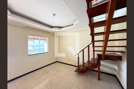 Casa à venda com 3 quartos, 191m² em Novo Eldorado, Contagem