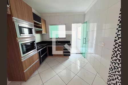 Casa à venda com 3 quartos, 191m² em Novo Eldorado, Contagem