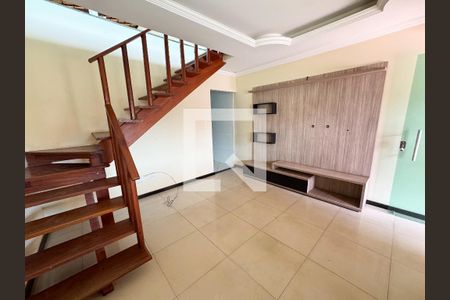 Casa à venda com 3 quartos, 191m² em Novo Eldorado, Contagem