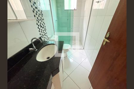 Banheiro de casa à venda com 3 quartos, 191m² em Novo Eldorado, Contagem