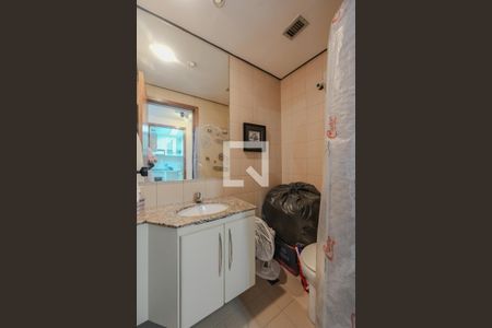 Lavabo de apartamento para alugar com 1 quarto, 65m² em Bela Vista, São Paulo