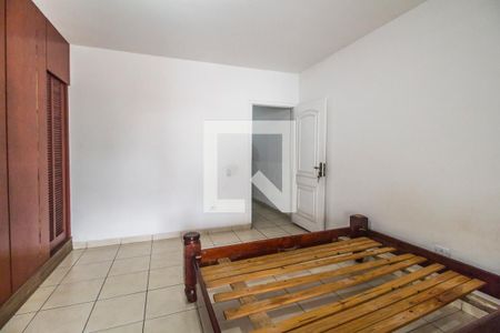 Suíte de casa para alugar com 4 quartos, 180m² em Parque Jandaia, Carapicuíba