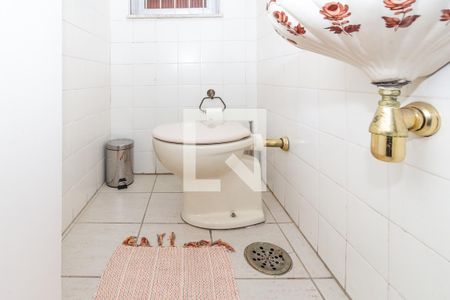 Lavabo de casa para alugar com 4 quartos, 350m² em Lapa, São Paulo