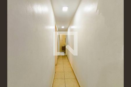 Corredor de apartamento para alugar com 2 quartos, 50m² em Grajaú, Rio de Janeiro