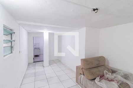 Quarto de casa para alugar com 1 quarto, 50m² em Km 18, Osasco