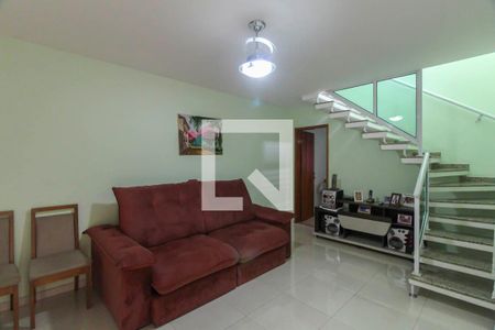 Sala de casa à venda com 3 quartos, 150m² em Vila Darli, São Paulo