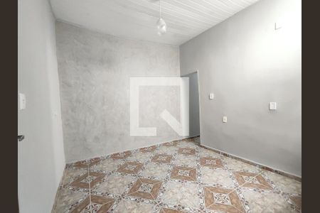 Sala de casa para alugar com 2 quartos, 68m² em Vila Santa Margarida, Ferraz de Vasconcelos