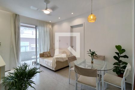 Sala de apartamento para alugar com 1 quarto, 51m² em Canto do Forte, Praia Grande