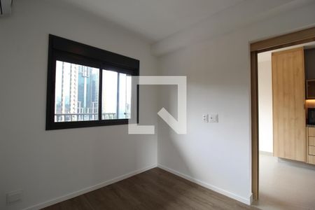 Quarto de kitnet/studio para alugar com 1 quarto, 32m² em Moema, São Paulo