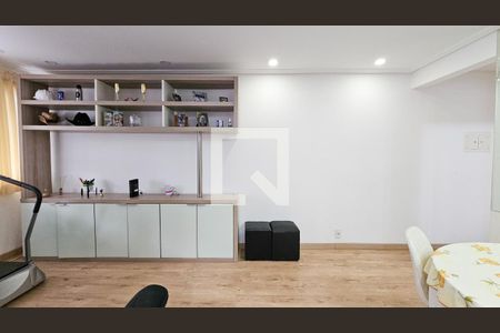 Sala de apartamento à venda com 3 quartos, 74m² em Vila Sofia, São Paulo