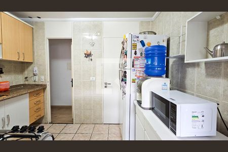 Cozinha de apartamento à venda com 3 quartos, 74m² em Vila Sofia, São Paulo