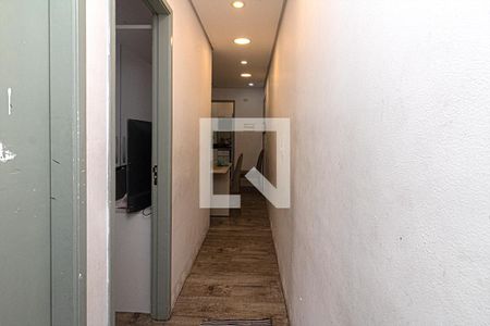 Corredor de apartamento para alugar com 2 quartos, 55m² em Vila Santa Teresa (zona Sul), São Paulo