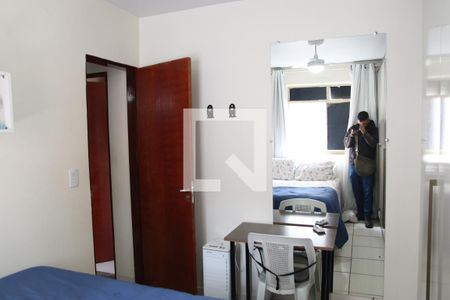 Quarto 2 de apartamento para alugar com 2 quartos, 60m² em Jardim Goiás, Goiânia