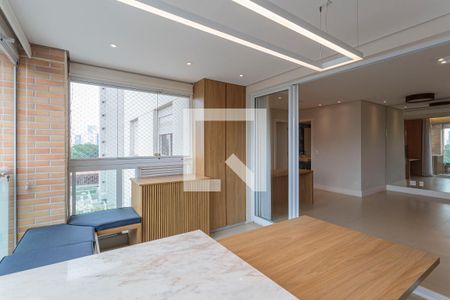 Varanda de apartamento à venda com 2 quartos, 112m² em Vila Olímpia, São Paulo