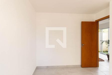 Quarto 1 de apartamento para alugar com 2 quartos, 49m² em Uberaba, Curitiba